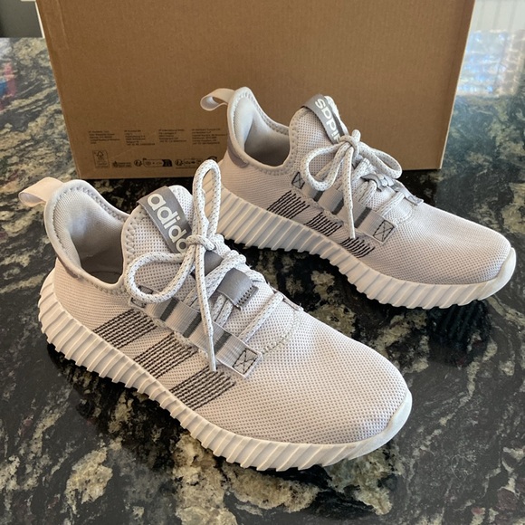 Adida’s Kaptir Sneaker - Picture 4 of 7